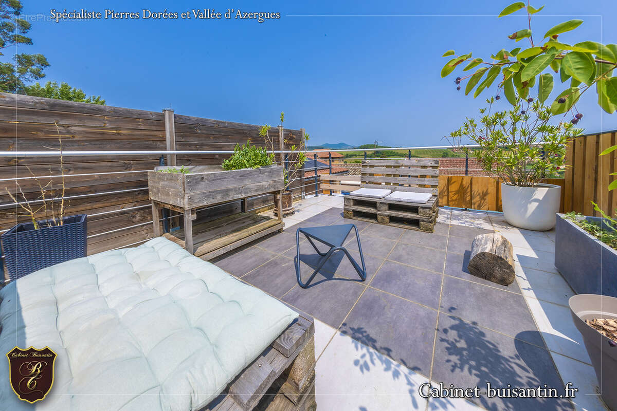 Maison à POUILLY-LE-MONIAL