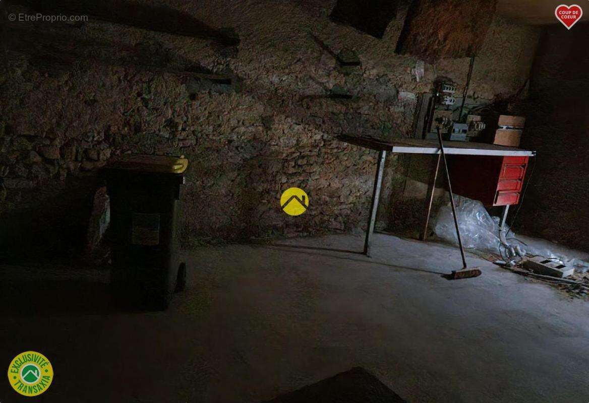 Maison à LA GUERCHE-SUR-L&#039;AUBOIS