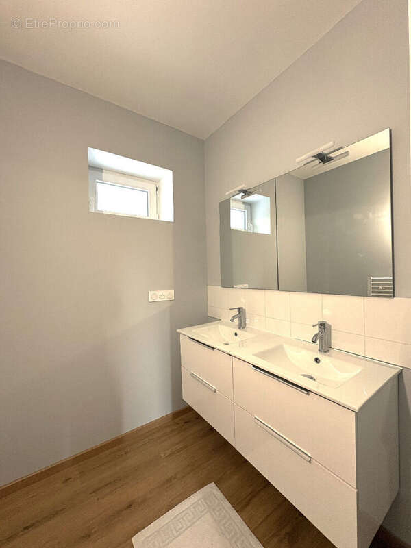 Appartement à FONT-ROMEU-ODEILLO-VIA