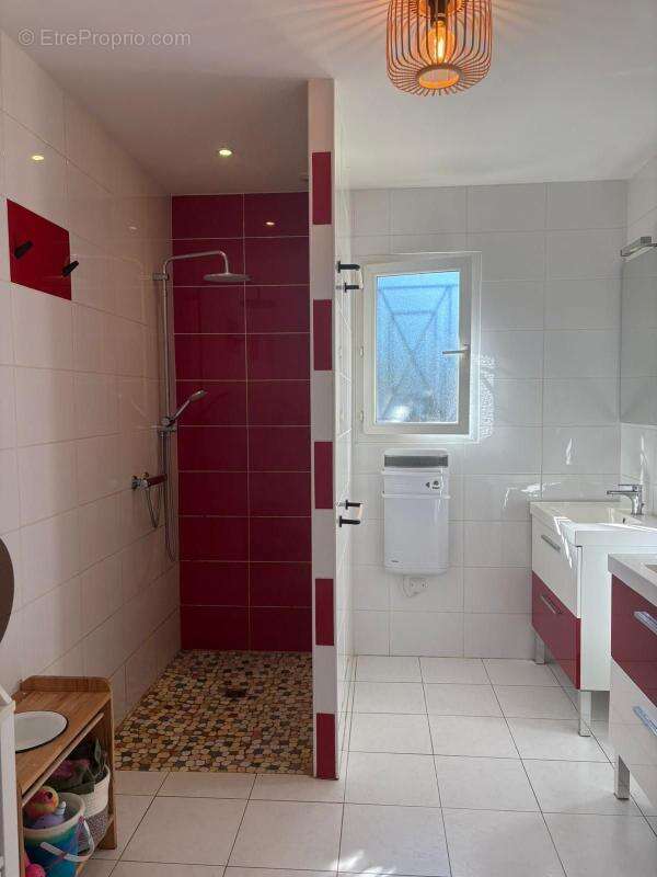 Maison à SAINT-ASTIER