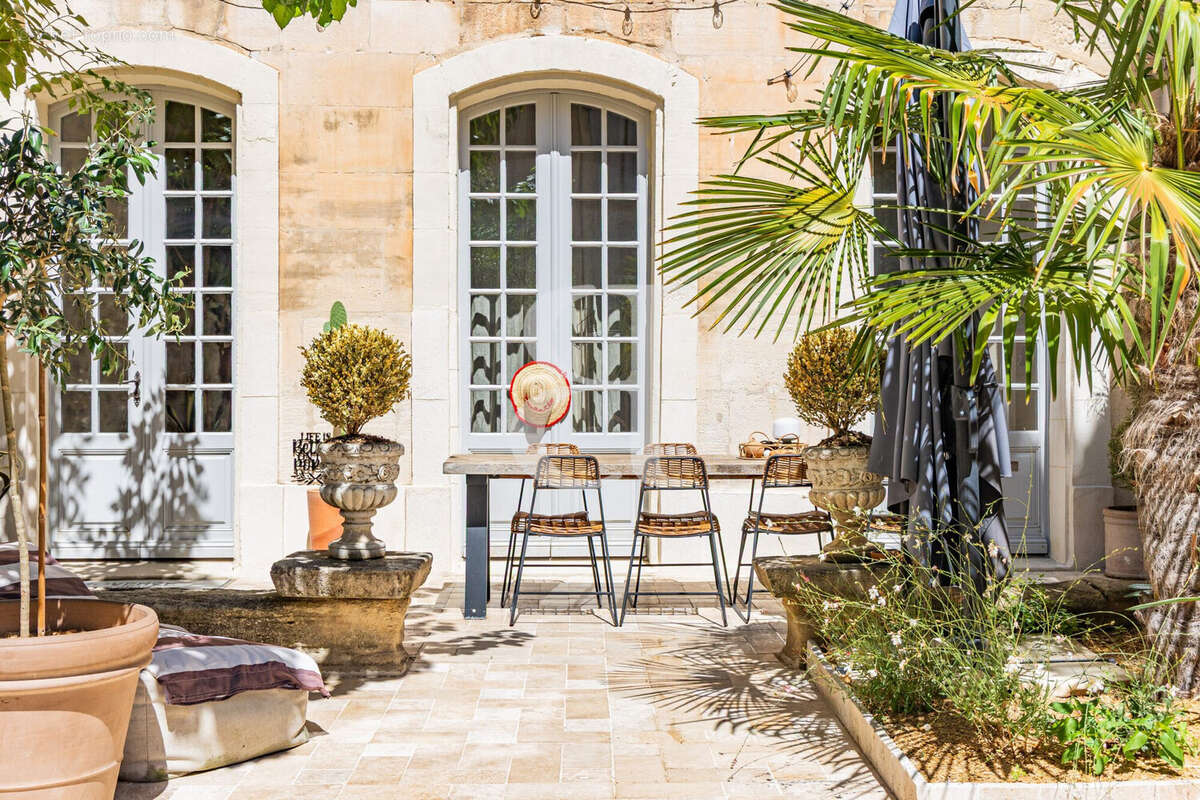 Maison 246 m² à Pernes-Les-Fontaines  - photo 4