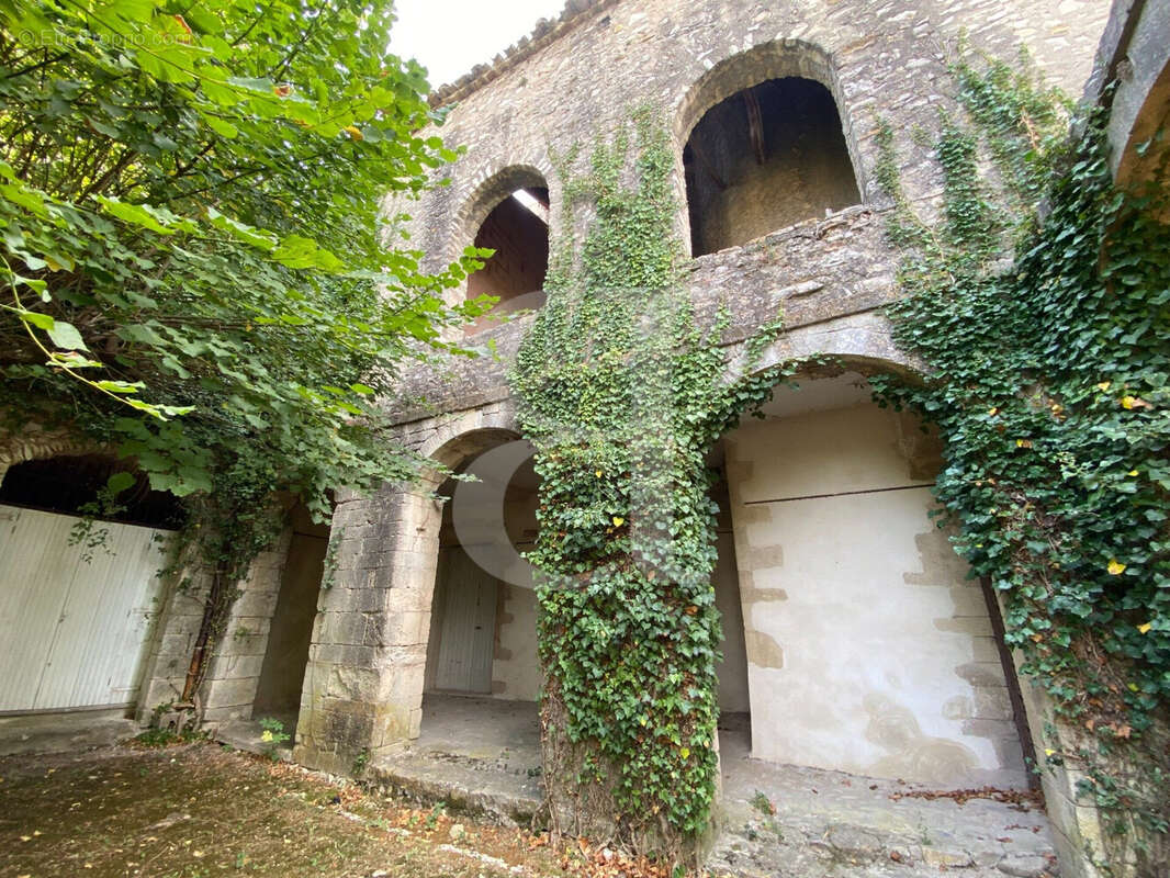 Maison à VAISON-LA-ROMAINE