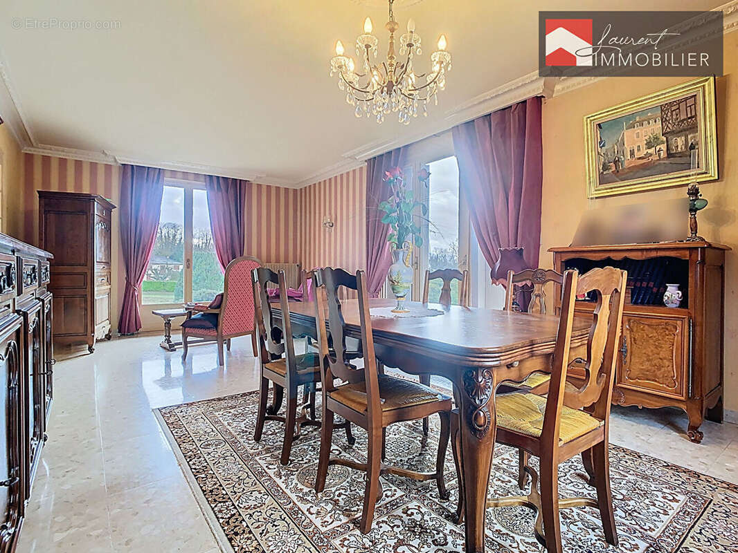 À VENDRE : Maison familiale de 156 m² à LACROST - photo 6
