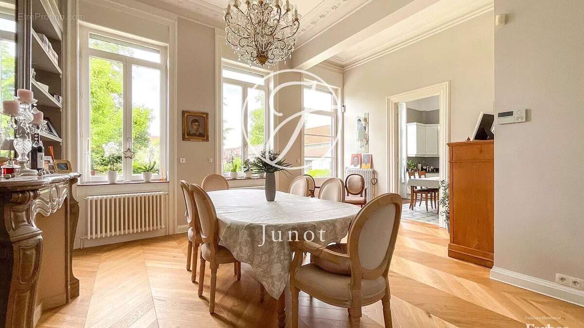 Maison à LEERS