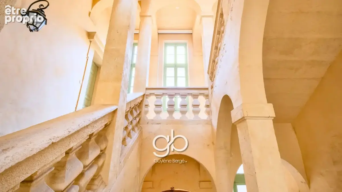 Appartement a vendre sur beziers t3 de 87,75 m2 avec cour privative dans un hôtel particulier au cœur de béziers - photo 8