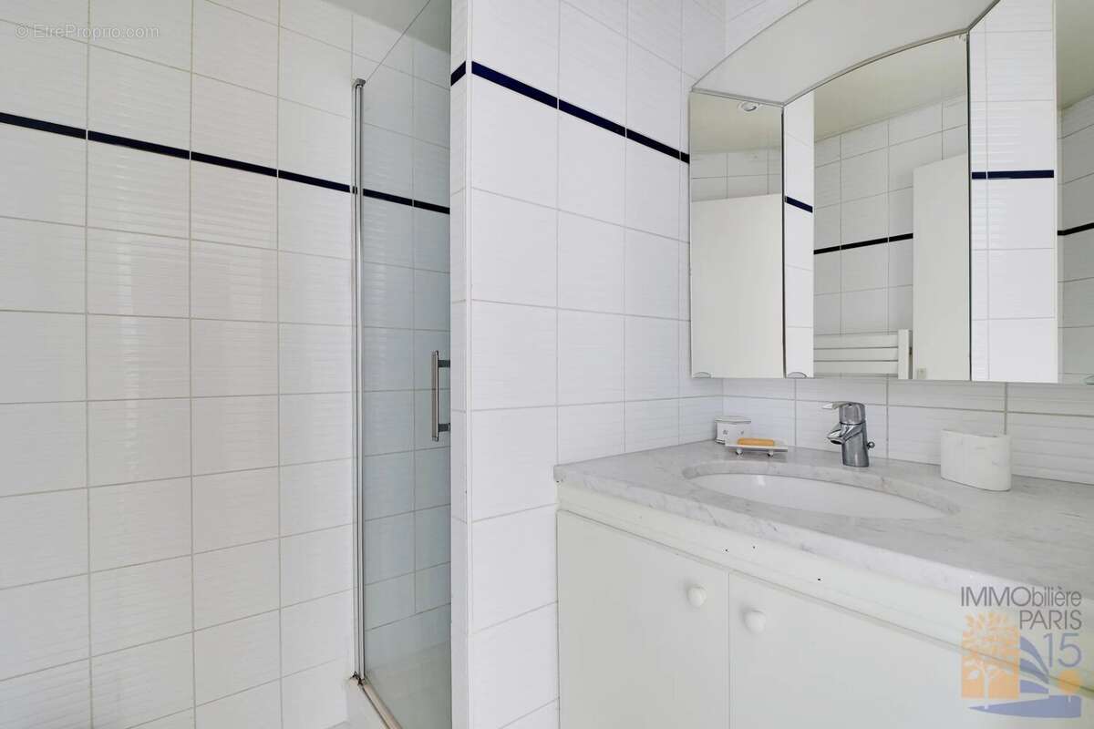 Appartement à PARIS-15E