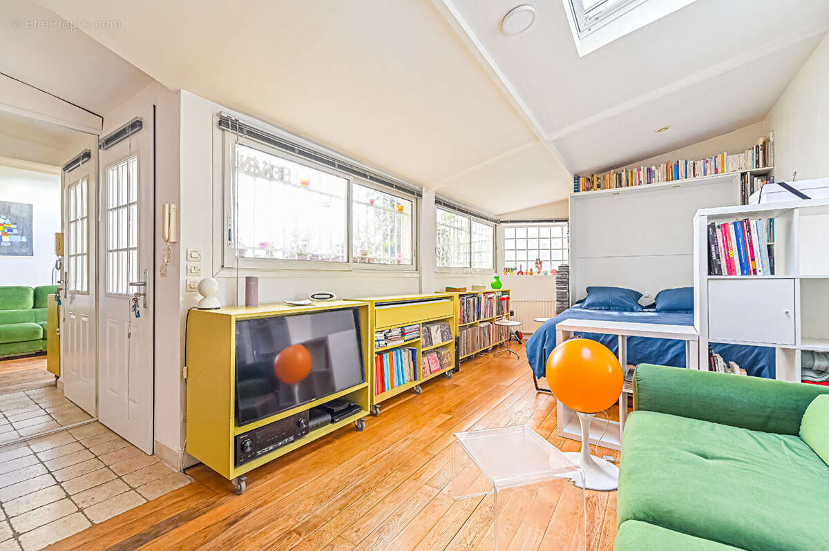 Appartement à PARIS-10E