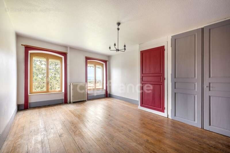 Maison à PANISSIERES