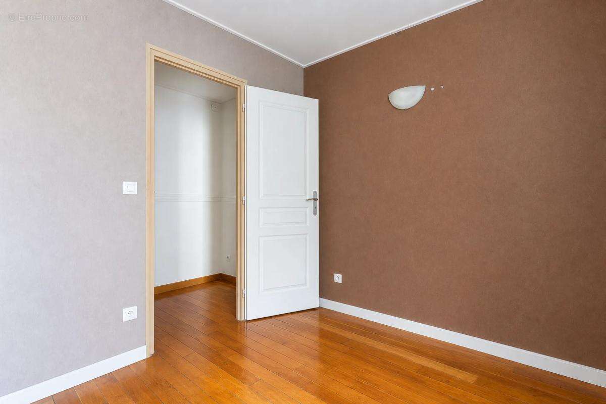 Appartement à PARIS-10E