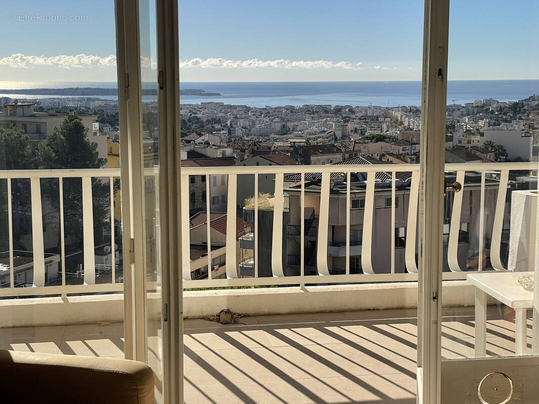 Appartement à LE CANNET