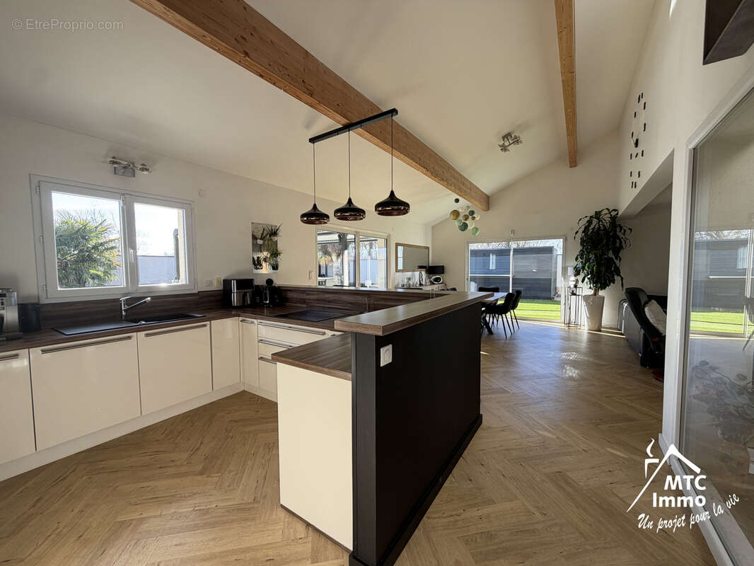 Maison à LOYETTES