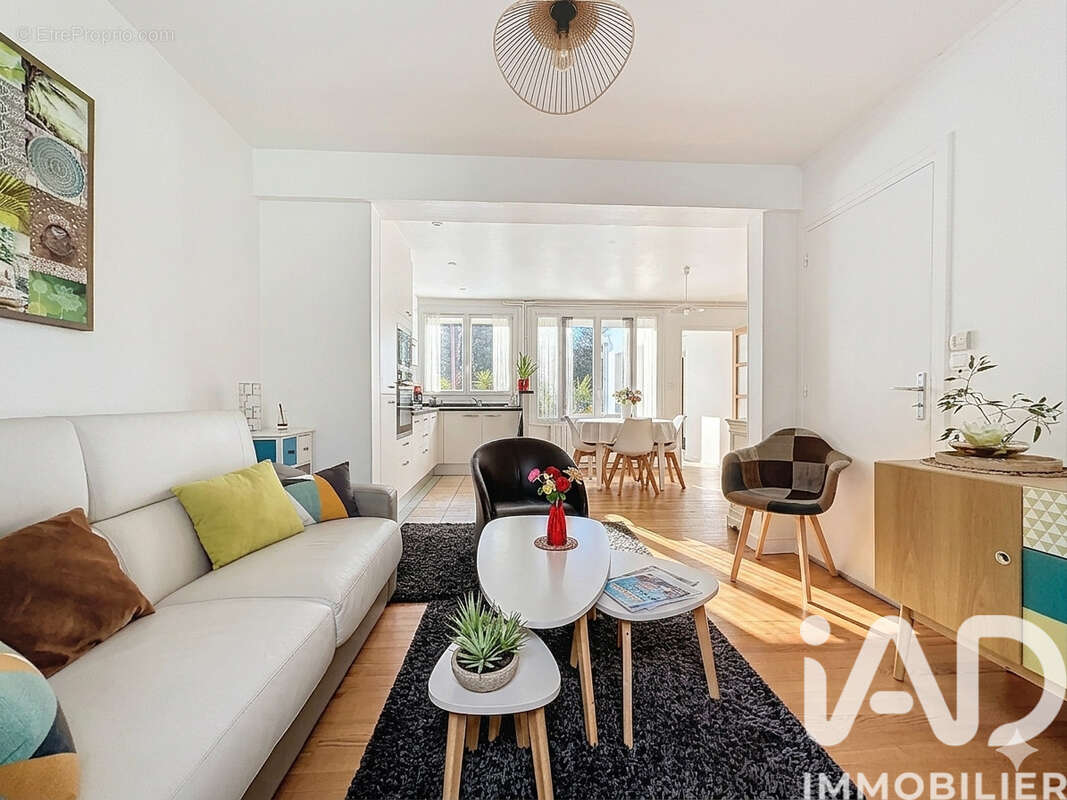 Maison 105 m² à La Rochelle  - photo 7