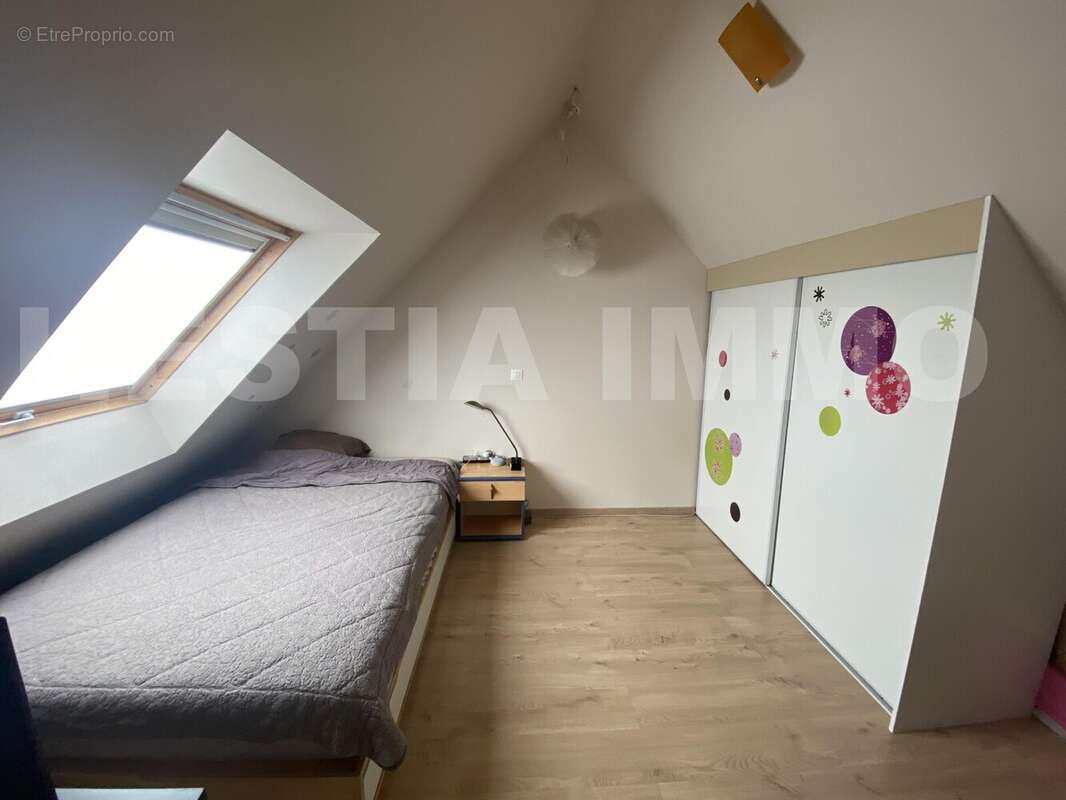 chambre - Maison à SAINT-GEREON