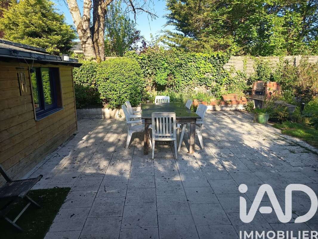 Photo 2 - Maison à SAINT-CLEMENT-DES-LEVEES