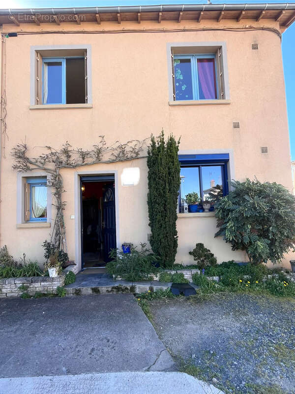 Maison à YZEURE