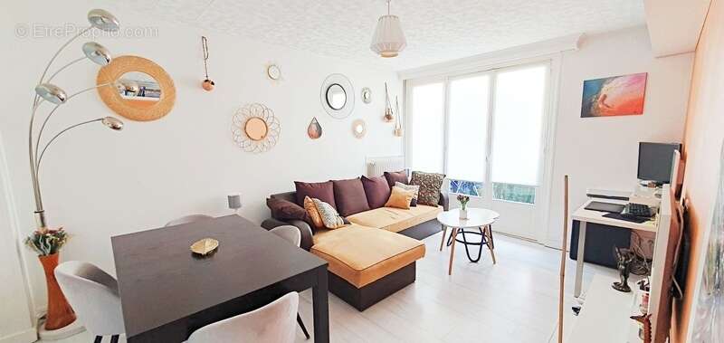 Appartement à HOUILLES