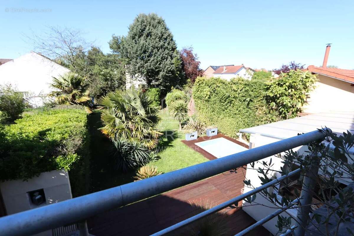 Maison à CHAMPS-SUR-MARNE