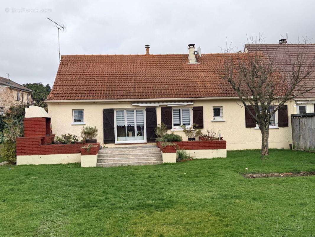 Maison à MOUSSY-LE-VIEUX