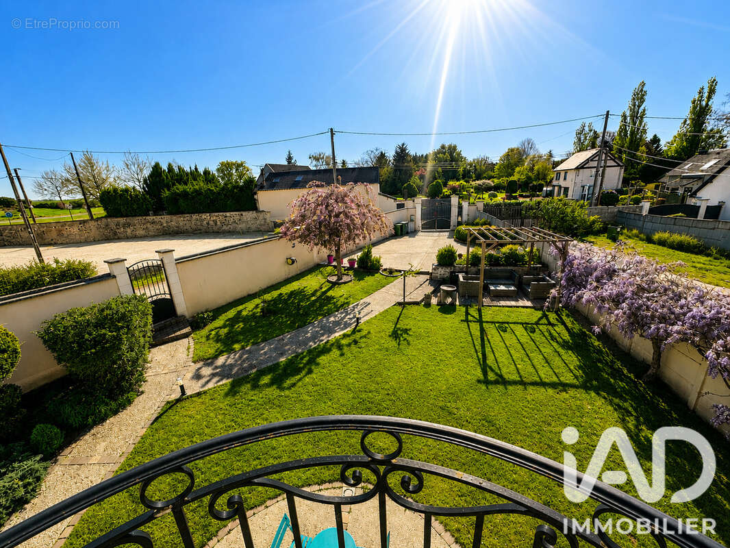 Maison 155 m² à Goussainville  - photo 2