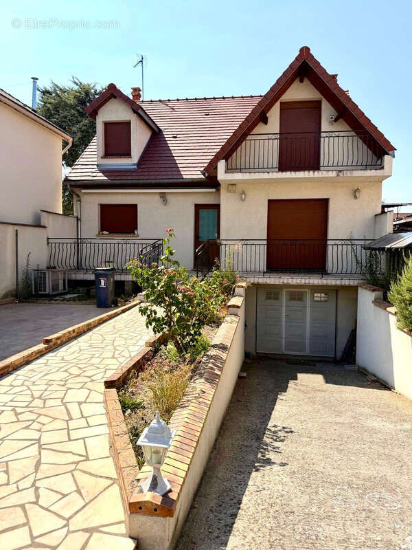 Maison à AULNAY-SOUS-BOIS