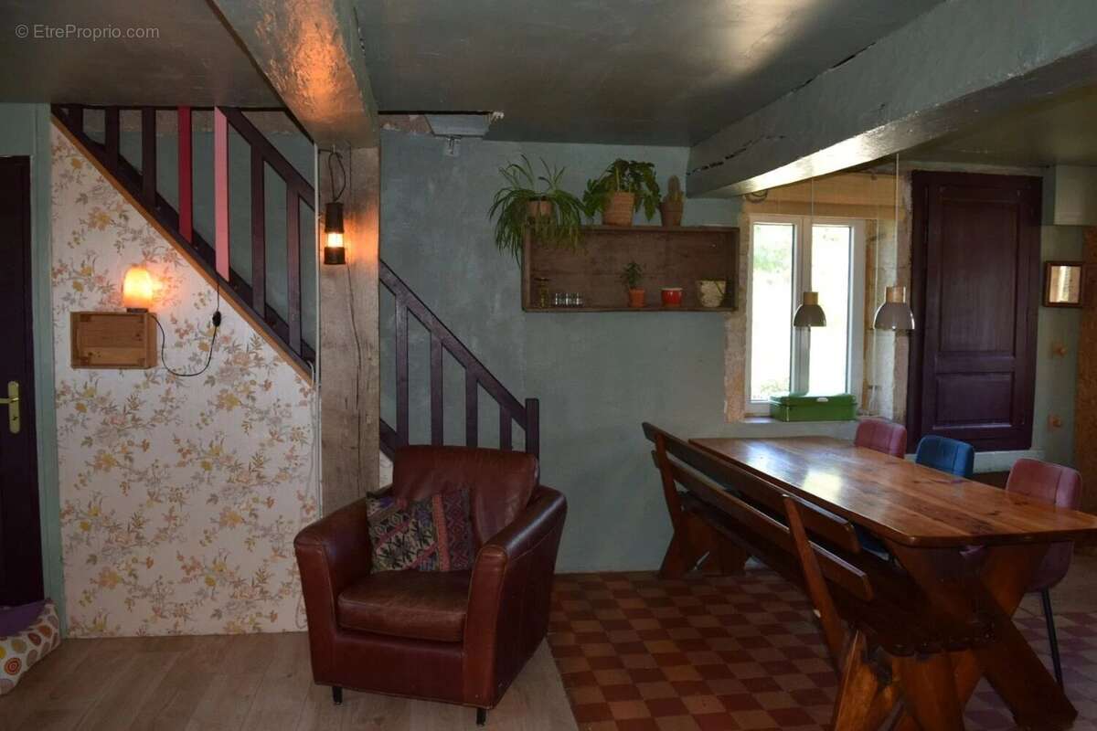 Maison à LIMANTON