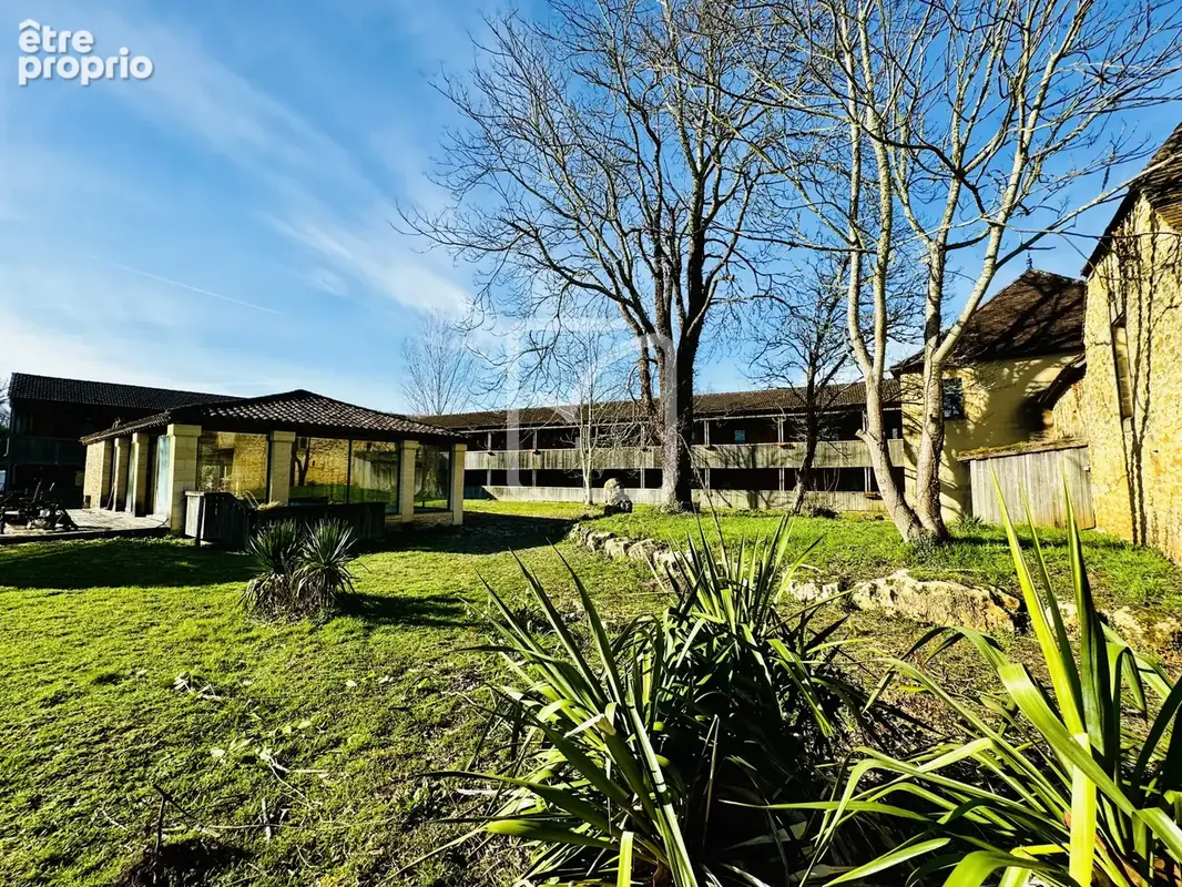 EXCLUSIF et RARE Ensemble immobilier touristique de Charme entre Sarlat, Lascaux et Les Eyzies - photo 2