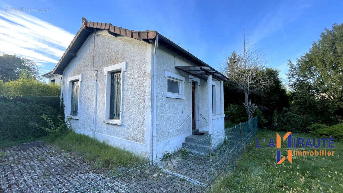 Maison à LE MESNIL-LE-ROI