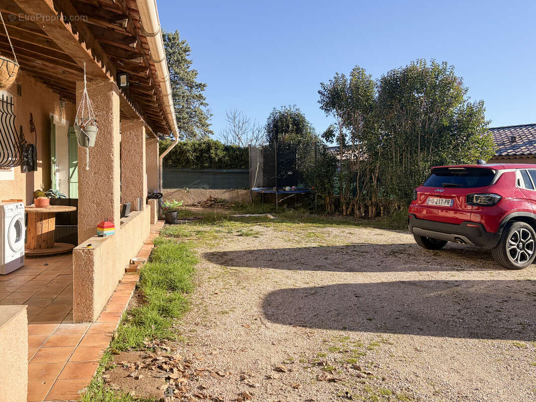 Appartement à FORCALQUEIRET