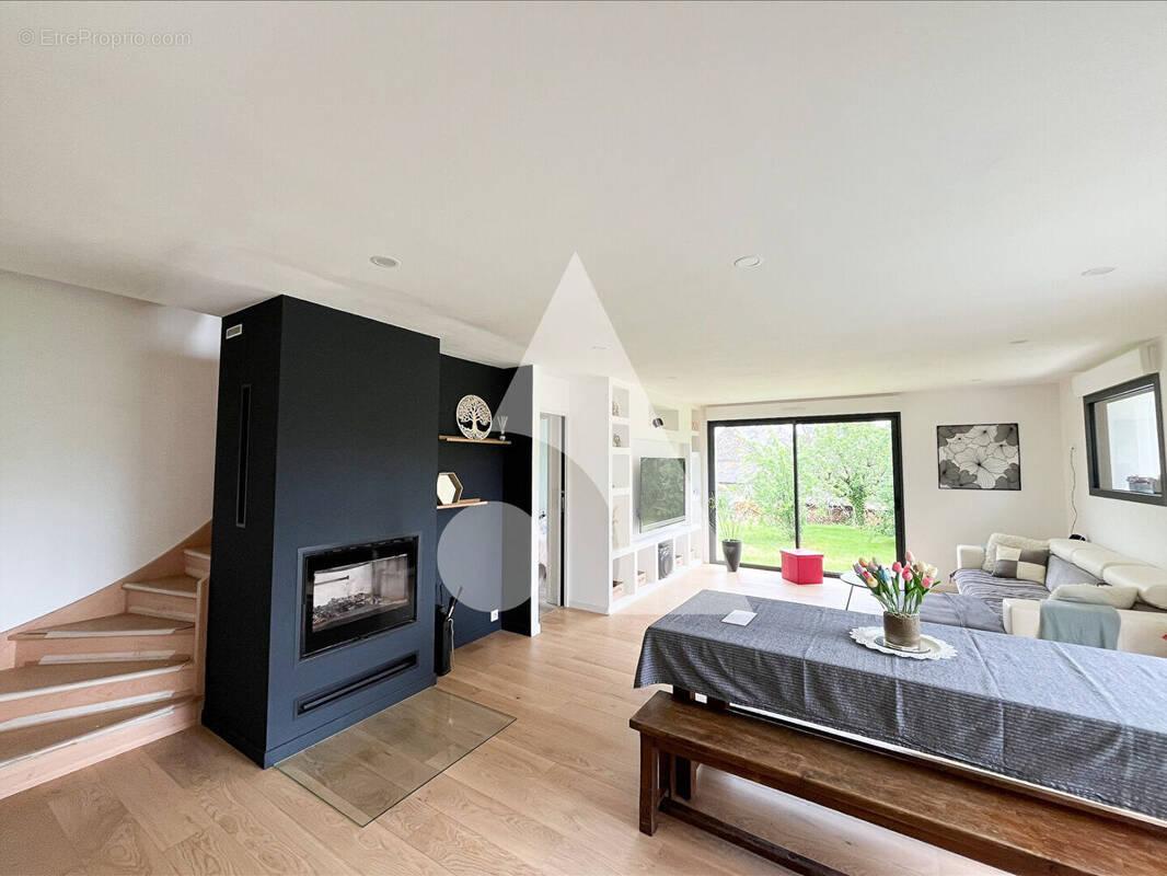 Maison à LOCOAL-MENDON