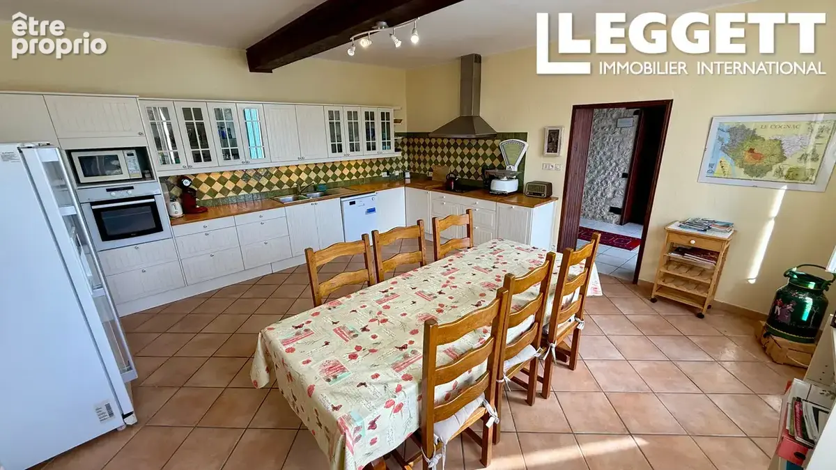 Une charmante ferme charantaise de 6 lits avec magnifique piscine et vues spectaculaires - photo 5