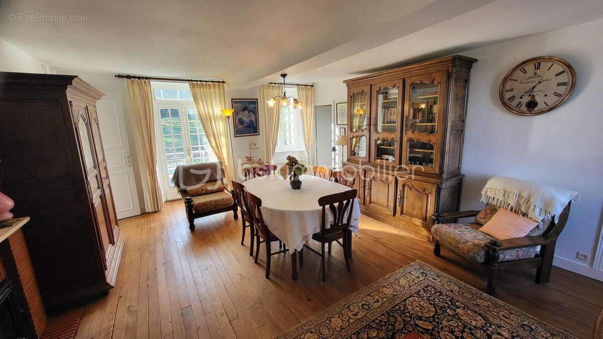 Maison à SAINT-SEVER-CALVADOS