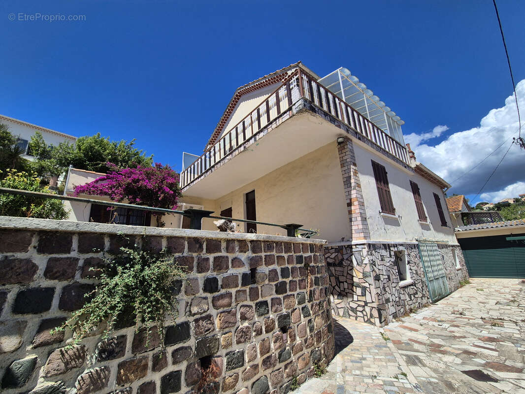 Maison à HYERES