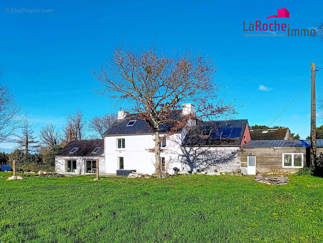 Maison à PLOUDIRY