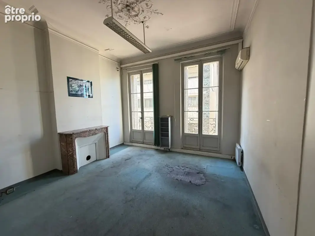 Toulon centre place de la liberte - appartements a rehabiliter - photo 13