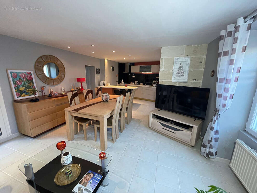 Maison à MORTAGNE-SUR-GIRONDE