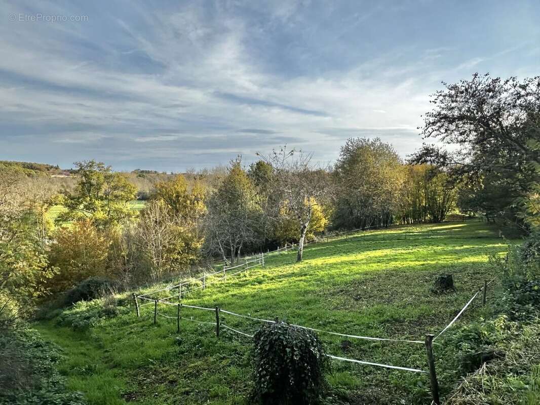 Maison à SAINT-FRONT