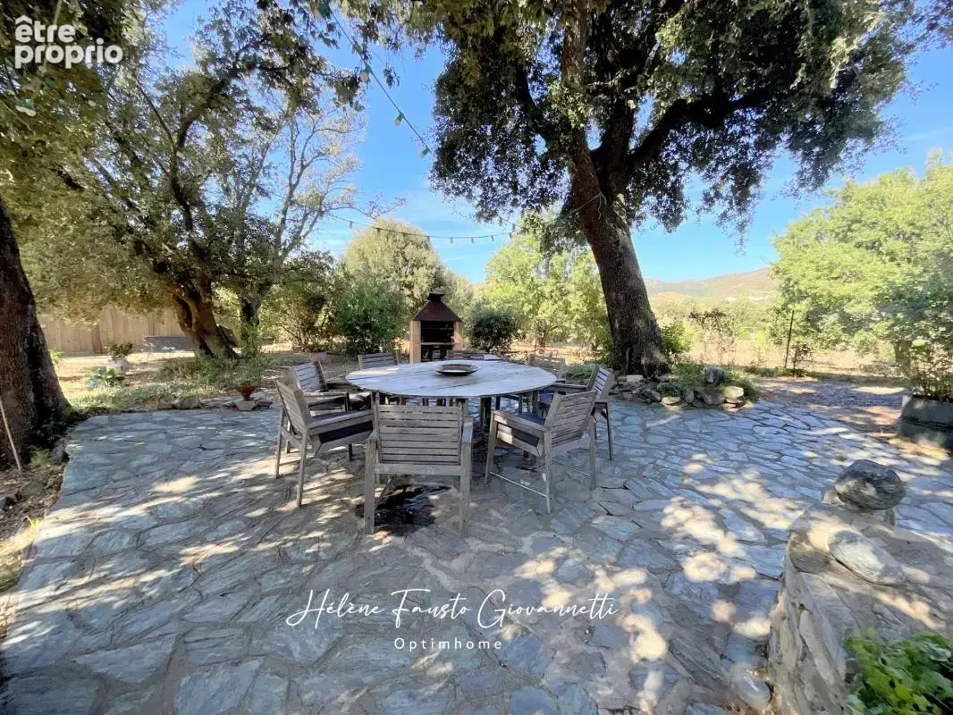 PATRIMONIO – Propriété de charme avec 5 logements, piscine et terrain de 1 440 m² - photo 20