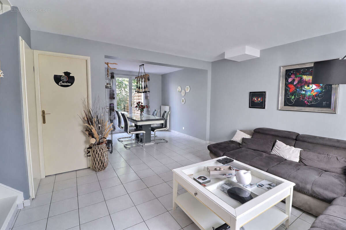 Maison Ennery 4 pièce(s) 79 m2 - photo 2