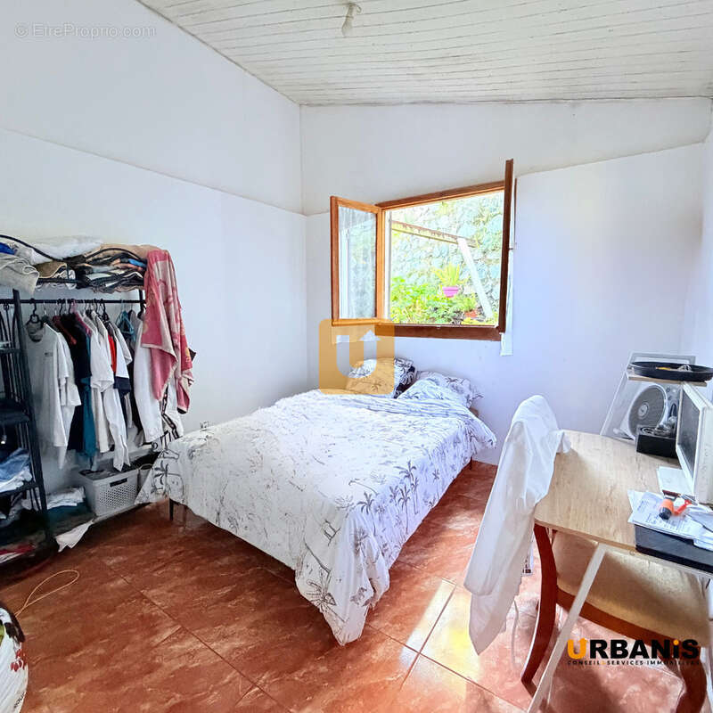 Jolie maison a bois de nefles st paul edifiee sur une parcelle d'environ 500m2 - photo 9