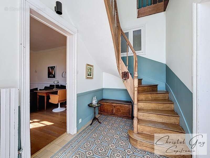 Vaas (72500) - Propriété de Charme 1910 de 175 m² + Maison d'amis, 7 Pièces, Terrain de 1260 m², Idéale Résidence Principale ou  - photo 5