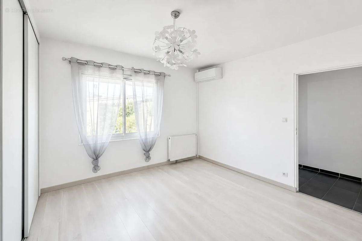 Maison rénovée 6 pièces à Bergerac - photo 22