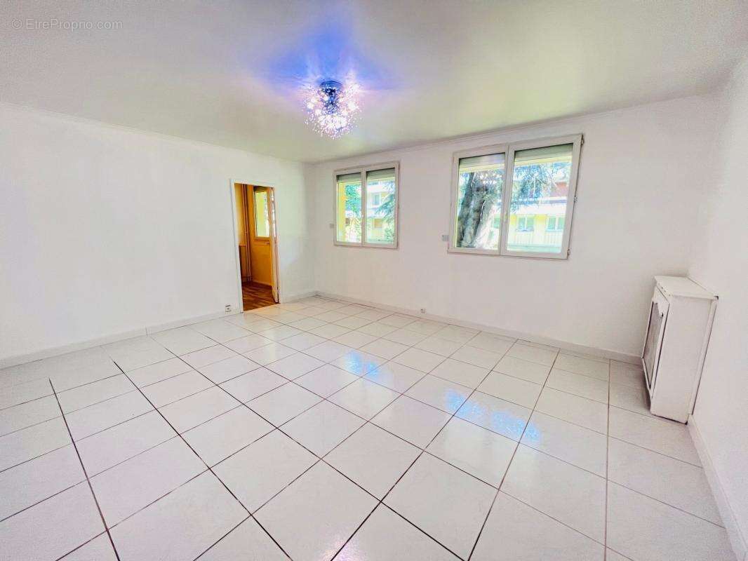 Appartement à LIVRY-GARGAN