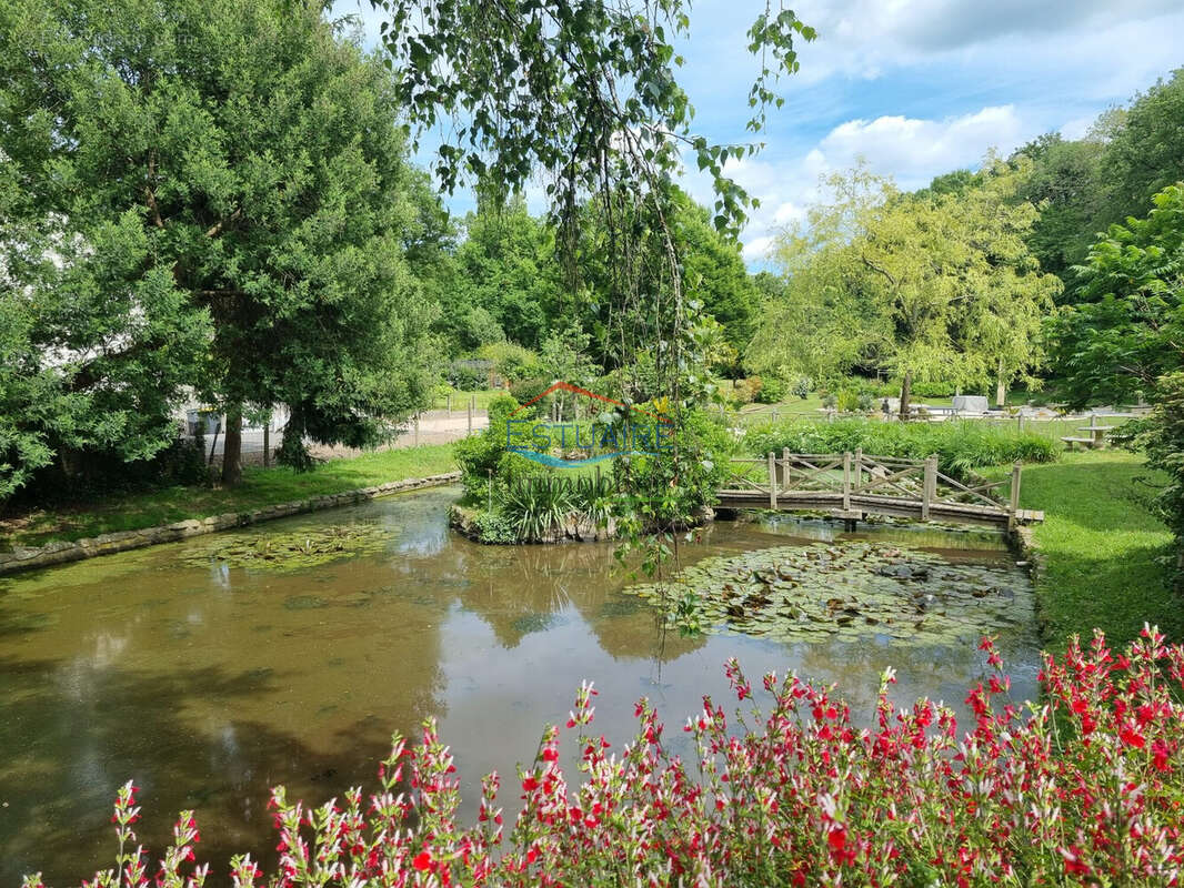 Maison à SAINT-ETIENNE-DE-MONTLUC
