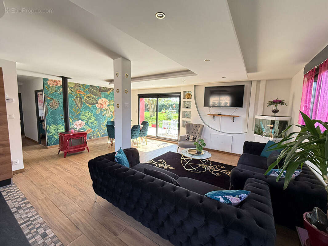 Maison à SAINT-MEEN-LE-GRAND