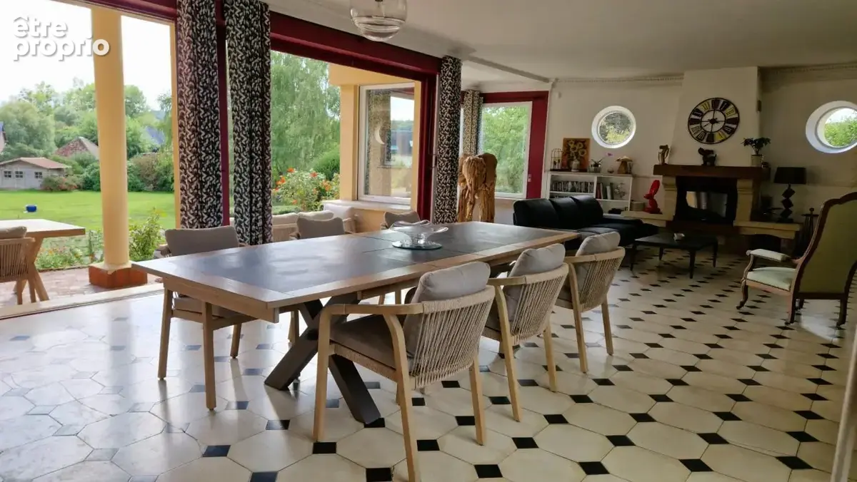 Maison d'architecte à vendre à Pont-Audemer - 8 pièces, parc arboré en bord de rivière - photo 4