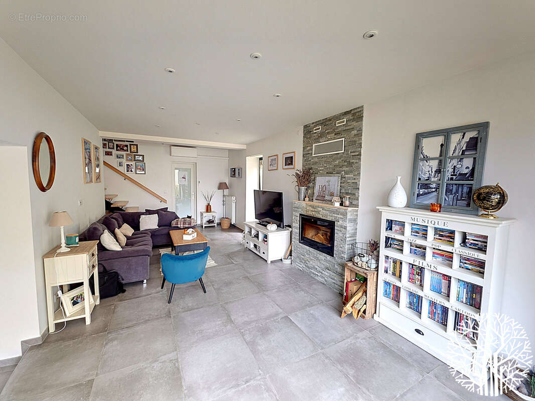 Maison à MILLY-LA-FORET