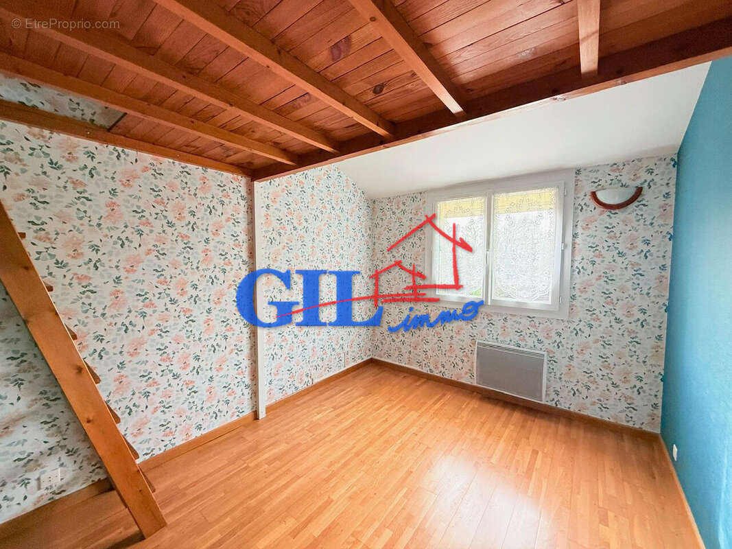 Maison à SAVIGNY-LE-TEMPLE