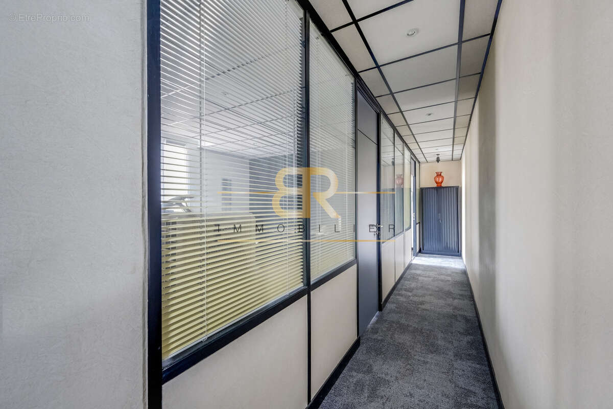 Commerce à SAINT-MAUR-DES-FOSSES