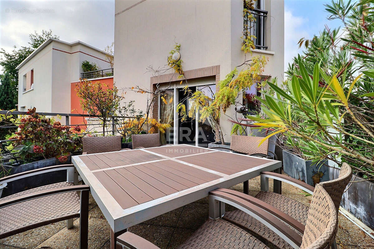 Appartement à STAINS