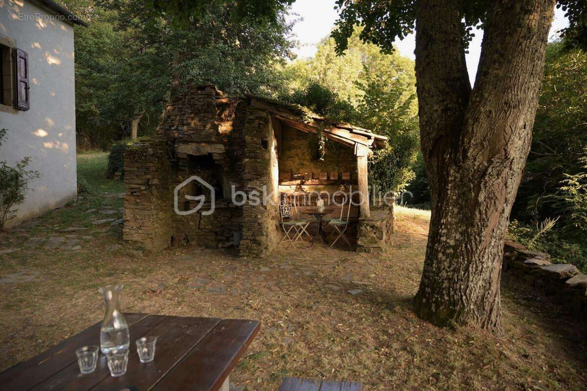 Maison à SAINT-JEAN-DU-BRUEL